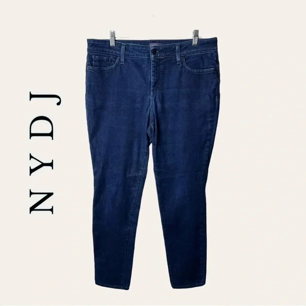 1575. NYDJ SKINNY LEGGING LIFT X TUCK TECHNOLOGY JEANS SIZE 12 DARK WASH COLOR‎